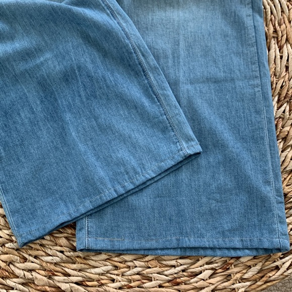 L’Agence Alicent High Rise Wide Leg NWT - Picture 8 of 15